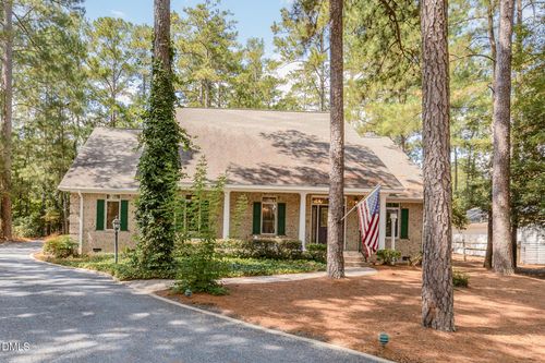 5 Pinyon Ln, Pinehurst, NC, 28374-9492 | Card Image