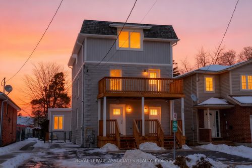 {{alt}} | Card Image