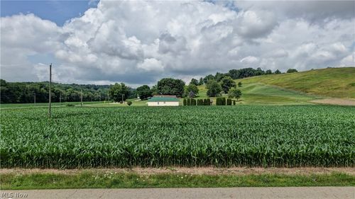 3408 Bair Rd Nw, Dover, OH, 44622-7078 | Card Image