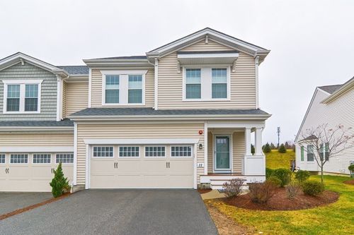22-22 Locust Ln, Hopkinton, MA, 01748-1322 | Card Image