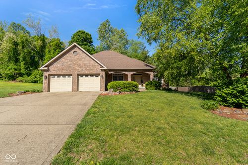 2545 Eisenhower Ln, Terre Haute, IN, 47803-8010 | Card Image