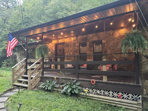 514 Butler Branch Rd, Gatlinburg, TN, 37738-6403 | Card Image