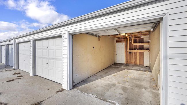 2 - 1106 S 7th Street, Condo with 2 bedrooms, 1 bathrooms and null parking in SHEBOYGAN WI | Image 5