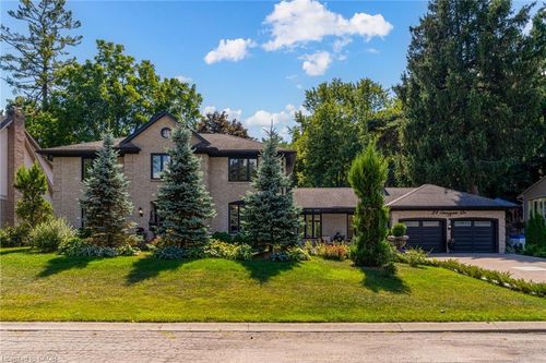 28 Stonegate Dr, Ancaster, ON, L9G3R7 | Card Image