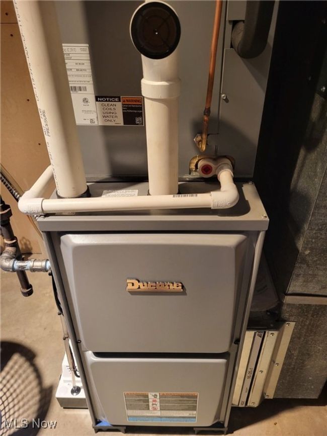 Utilities with heating unit | Image 14