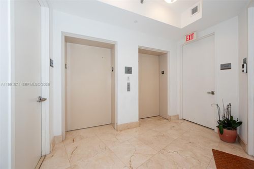 1005-16001 Collins Ave, Sunny Isles Beach, FL, 33160-5511 | Card Image