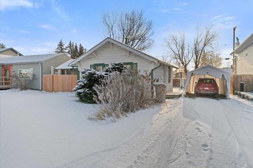 10121 109 Ave, Grande Prairie, AB, T8V1R8 | Card Image