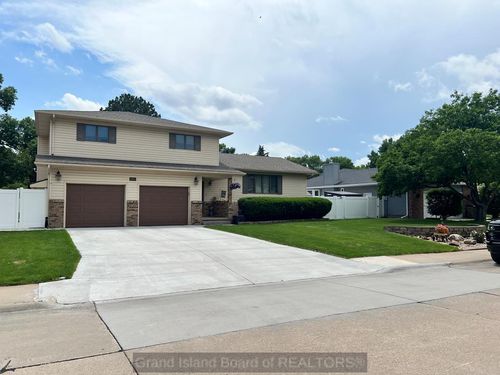 3019 Brentwood Pl, Grand Island, NE, 68801-7222 | Card Image