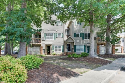 12904 Daybreak Cir, Newport News, VA, 23602-9514 | Card Image
