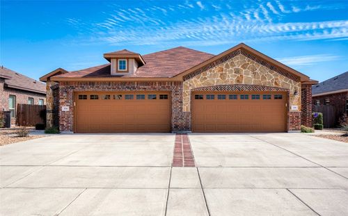 334 Creekside Curve Curve, New Braunfels, TX, 78130 | Card Image