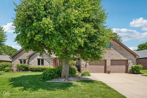 2567 Willow St, Greenwood, IN, 46143-9345 | Card Image