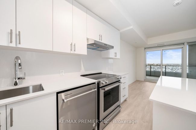 330 - 8960 Jane St, Condo with 2 bedrooms, 2 bathrooms and 1 parking in Concord ON | Image 10