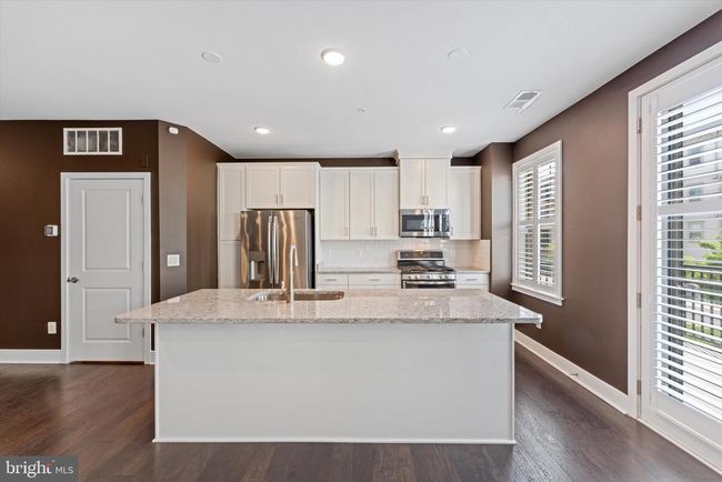 42869 Littlehales Ter, Townhouse with 3 bedrooms, 3 bathrooms and null parking in ASHBURN VA | Image 9