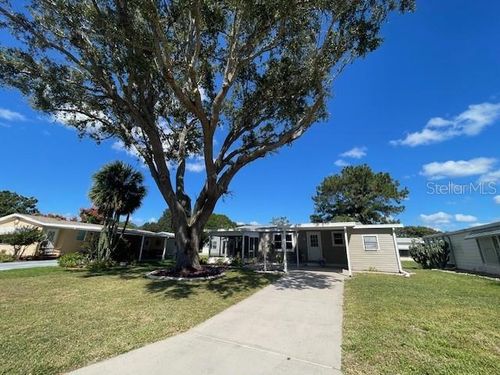 909 Orchid St, LADY LAKE, FL, 32159-2146 | Card Image