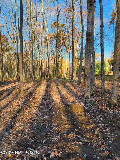 4660 S Berkey Southern Rd, Swanton, OH, 43558-8979 | Card Image