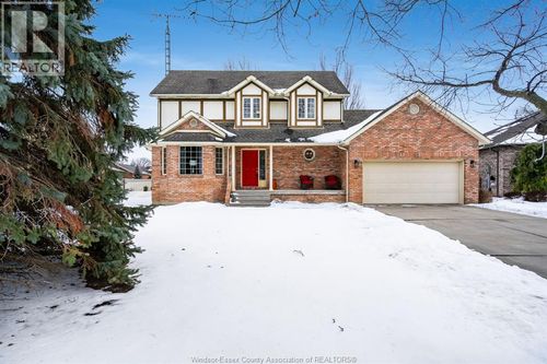 7 Stockwell Cres, Cottam, ON, N0R1B0 | Card Image