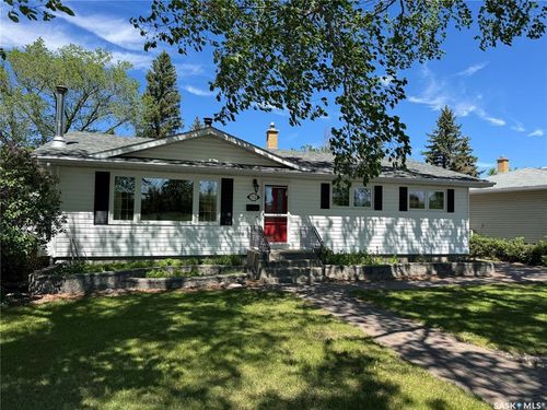 712 Douglas Park Cres E, Regina, SK, S4N2S2 | Card Image
