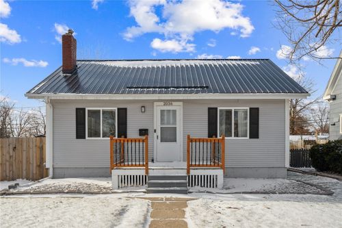 2036 Linn Blvd Se, Cedar Rapids, IA, 52403-1838 | Card Image