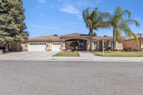 3139 Hampton Dr, Madera, CA, 93637-8663 | Card Image