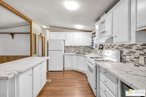 14-15300 Palm Dr, Desert Hot Springs, CA, 92240-6934 | Card Image