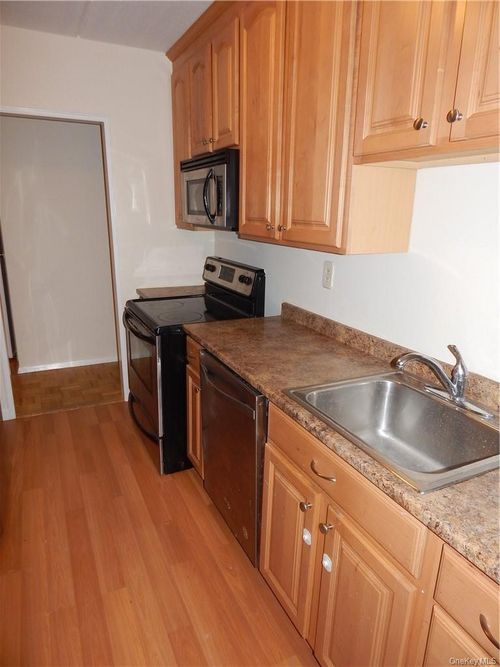 apt-1d-414 Benedict Ave, Tarrytown, NY, 10591-4935 | Card Image