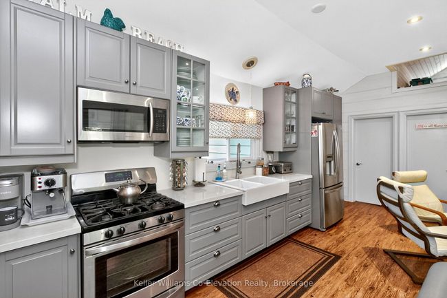 19 Evans Dr, House other with 3 bedrooms, 1 bathrooms and 3 parking in Tiny ON | Image 6