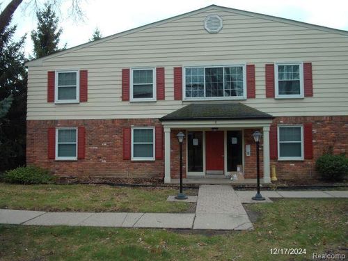 54-761 W Maple Rd, Clawson, MI, 48017-1184 | Card Image