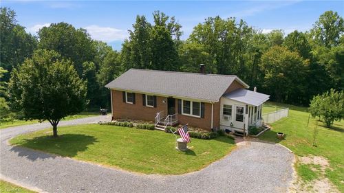 10027 W Pine St, Lowgap, NC, 27024-7136 | Card Image