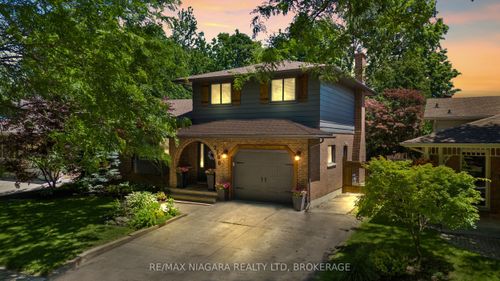 2786 Lalemant Rd, Niagara Falls, ON, L2J3Z4 | Card Image