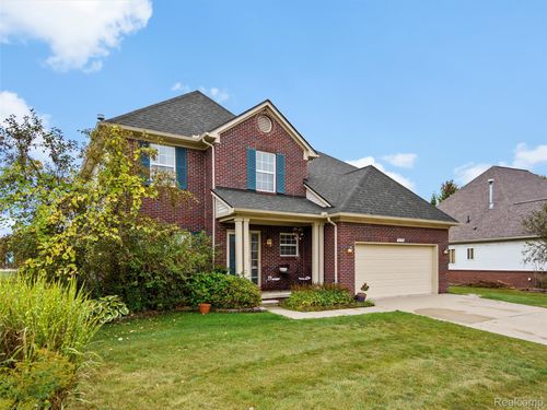 2179 Lagoon Dr, Rochester Hills, MI, 48309-3869 | Card Image