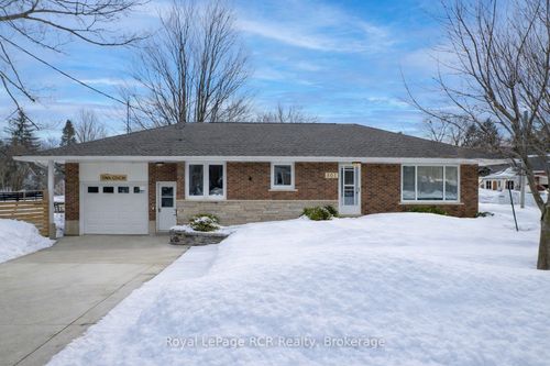 505 Wheeler St, Lucknow, ON, N0G2H0 | Card Image