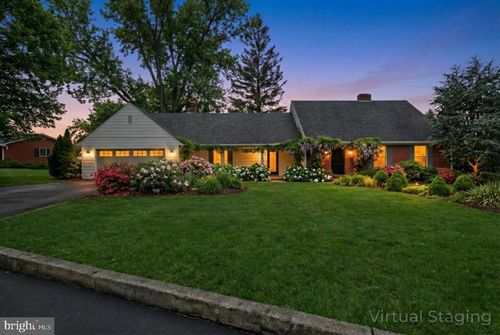 2 Golfview Rd, Camp Hill, PA, 17011-2035 | Card Image