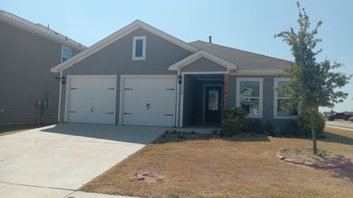 1300 Redpine Dr, Fort Worth, TX, 76140-4727 | Card Image