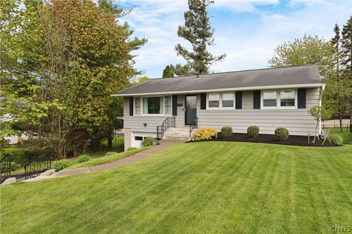 206 Salisbury Rd, Syracuse, NY, 13219-2562 | Card Image