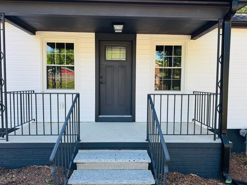 401 Thompson St, GAFFNEY, SC, 29340-3758 | Card Image