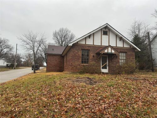 3847 Fee Fee Road, Bridgeton, MO, 63044 | Card Image