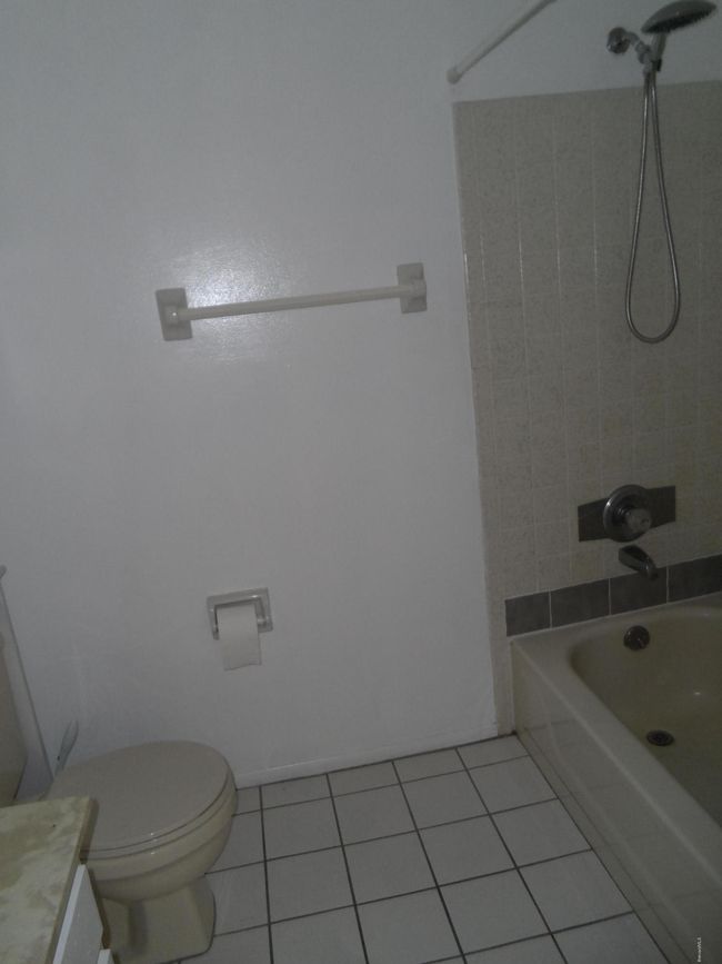 1004 Ashley Ave, Townhouse with 2 bedrooms, 3 bathrooms and null parking in Indian Harbour Beach FL | Image 9