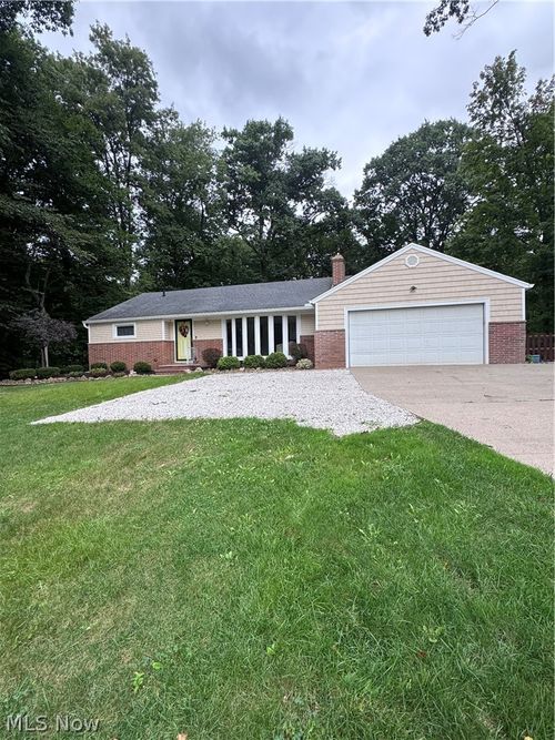 18953 Alexander Rd, Walton Hills, OH, 44146-5315 | Card Image