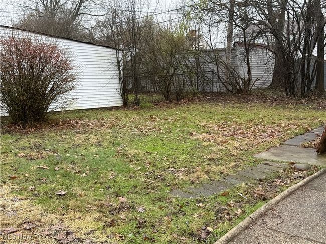 View of yard | Image 4