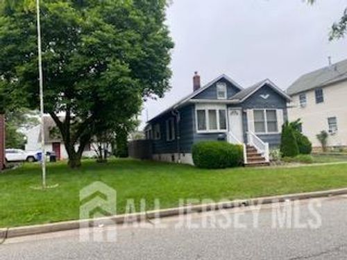 355 Oak Ave, Woodbridge, NJ, 07095-1607 | Card Image