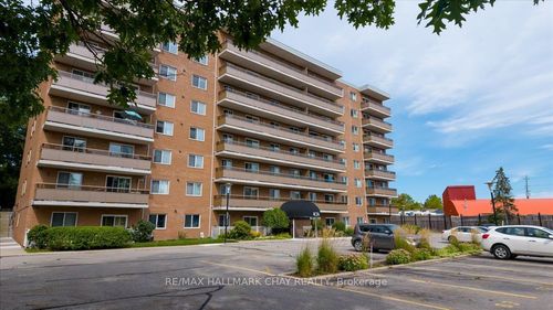 706-414 Blake St, Barrie, ON, L4M5J7 | Card Image