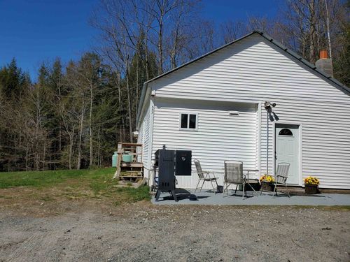 557 Fernwood Farms Rd, Canaan, NH, 03741-7263 | Card Image