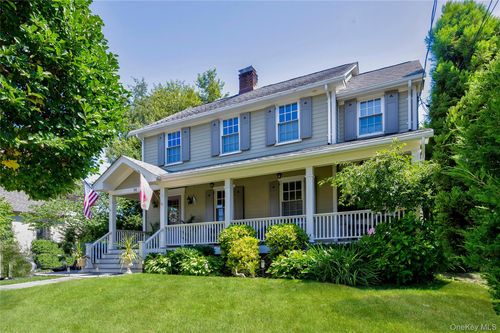 14 Buckingham Pl, Manhasset, NY, 11030-2270 | Card Image