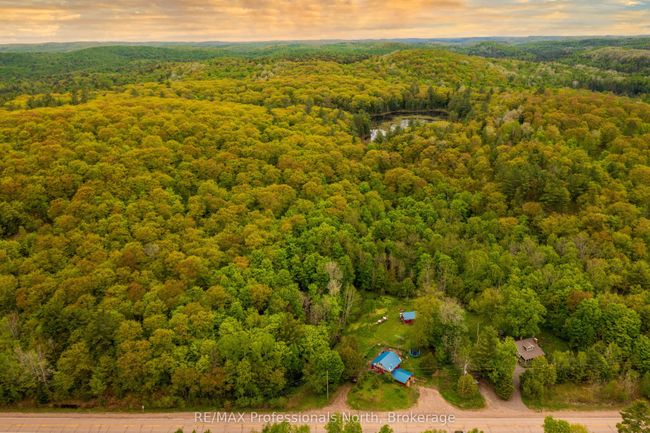 24430 Highway 35 Highway, Home with 2 bedrooms, 1 bathrooms and 4 parking in Lake of Bays ON | Image 28