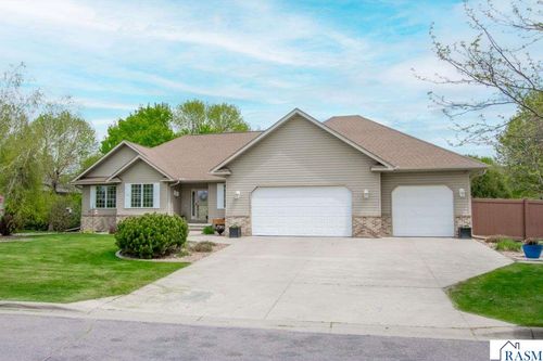 2346 Abbywood Ln, North Mankato, MN, 56003-4245 | Card Image
