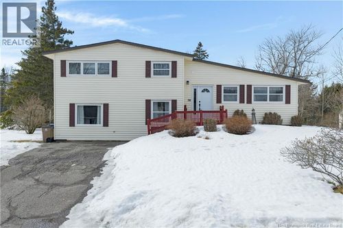 50 Creighton Ave, Saint John, NB, E2J3G7 | Card Image