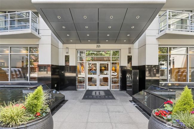 APT-205 - 2929 1 St Ave, Condo with 1 bedrooms, 1 bathrooms and 1 parking in Seattle WA | Image 4