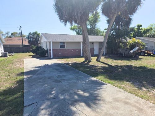 546 Briarwood Rd, Venice, FL, 34293-3247 | Card Image