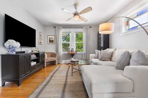 30-30-28 Burgoyne St, Boston, MA, 02124-5010 | Card Image