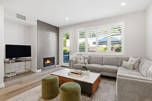 6485 Alexandri Cir, Carlsbad, CA, 92011-3610 | Card Image